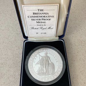 1988 Britannia Commemorative Silver 5 oz. Proof Medal .999 Fine with Box & COA
